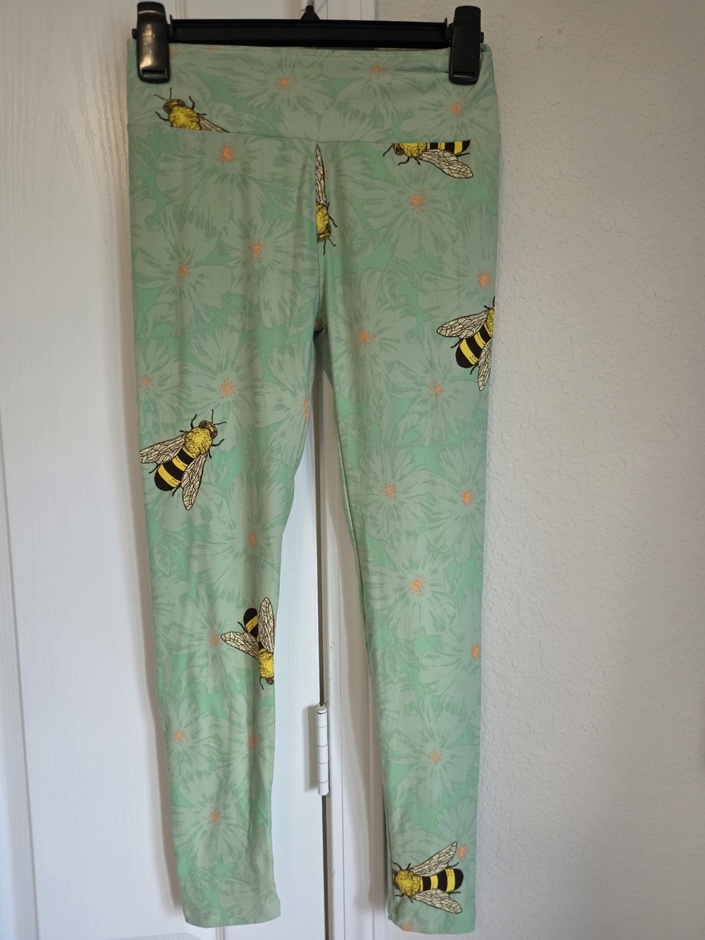 Ladies Mint Bee Print Leggings - Cute Floral Active Bottoms